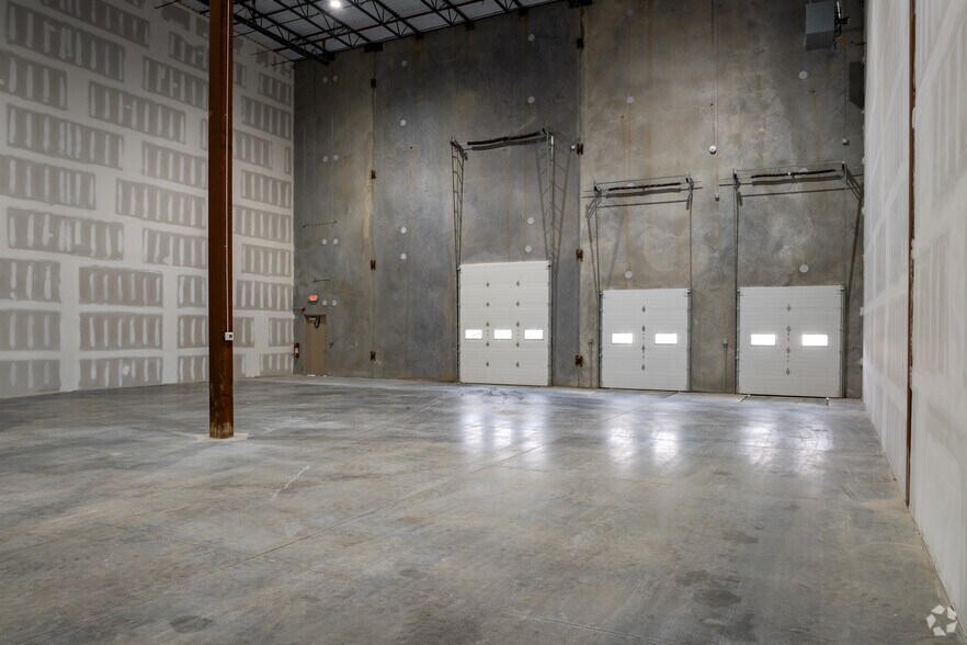 More Photos Of 1863 Lakewood Rd, Toms River Distribution For Lease