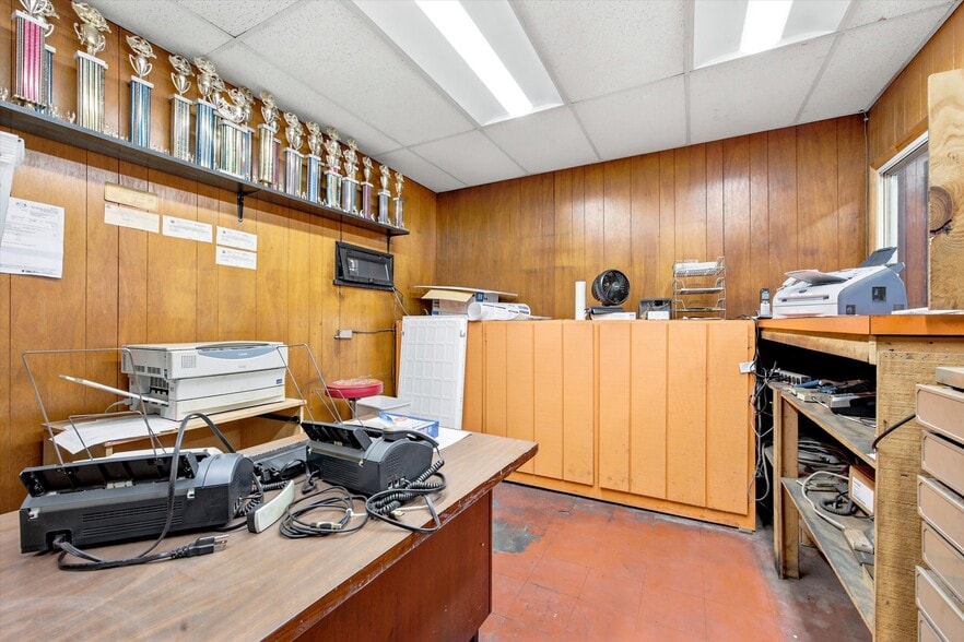 More Photos Of 4515-4525 Lancaster ave, Philadelphia Industrial For Sale