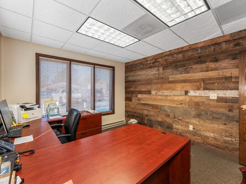 More Photos Of 1811 Superior St, Three Lakes Medical For Sale
