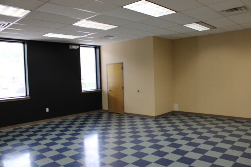 More Photos Of 1229 S Military Hwy, Chesapeake Office For Lease
