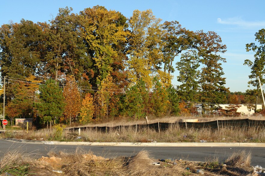 More Photos Of 5461 Hillandale Dr, Lithonia Medical For Lease