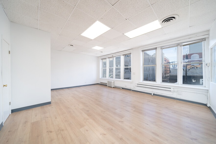 More Photos Of 3600 Bergenline Ave, Union City Storefront Retail Office For Lease