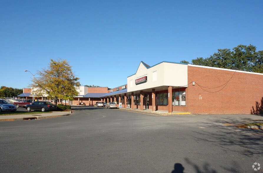 More Photos Of 1649 Columbia Tpke, Castleton On Hudson Freestanding For Lease