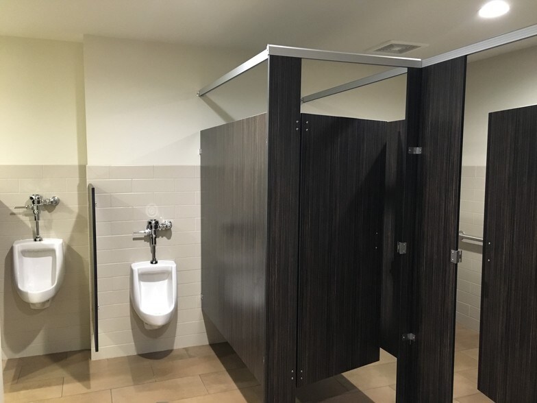 More Photos Of 1333 E 9400 S, Sandy Office For Lease