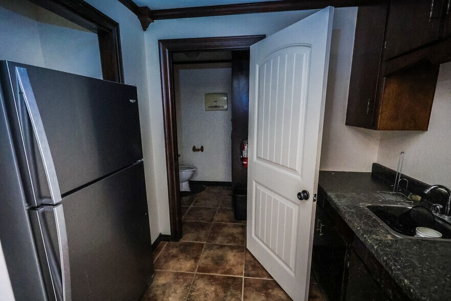 More Photos Of 2617 US Highway 79 N, Carthage Industrial For Sale