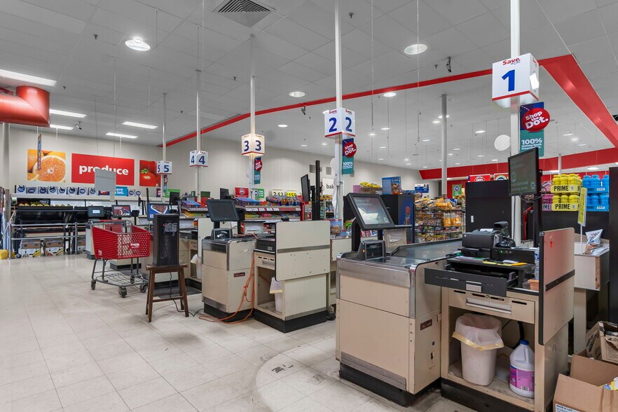 More Photos Of 121 S Sprigg St, Cape Girardeau Supermarket For Sale