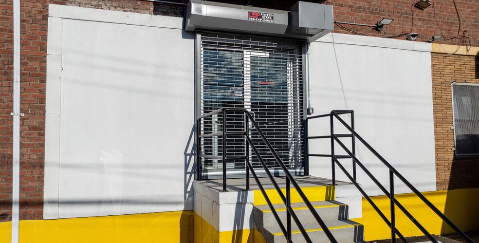 More Photos Of 9 Rewe St, Brooklyn Distribution For Lease