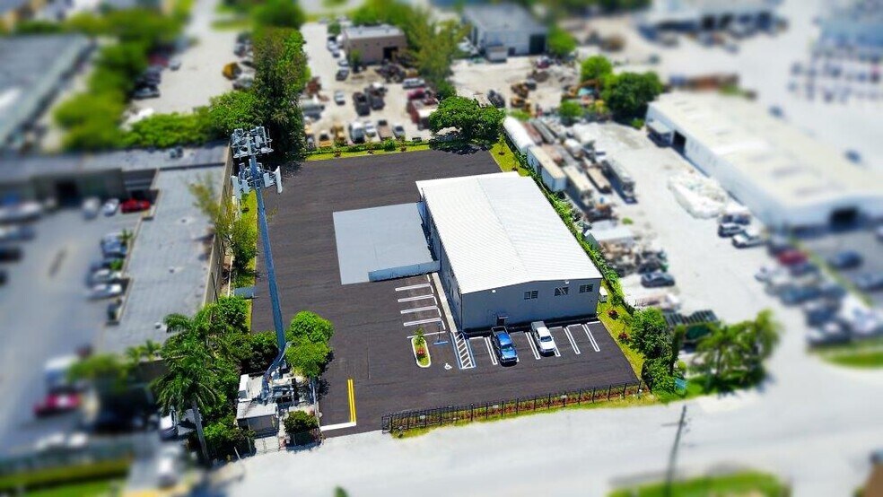 More Photos Of 11913 NW 99th Ave, Hialeah Gardens Warehouse For Lease