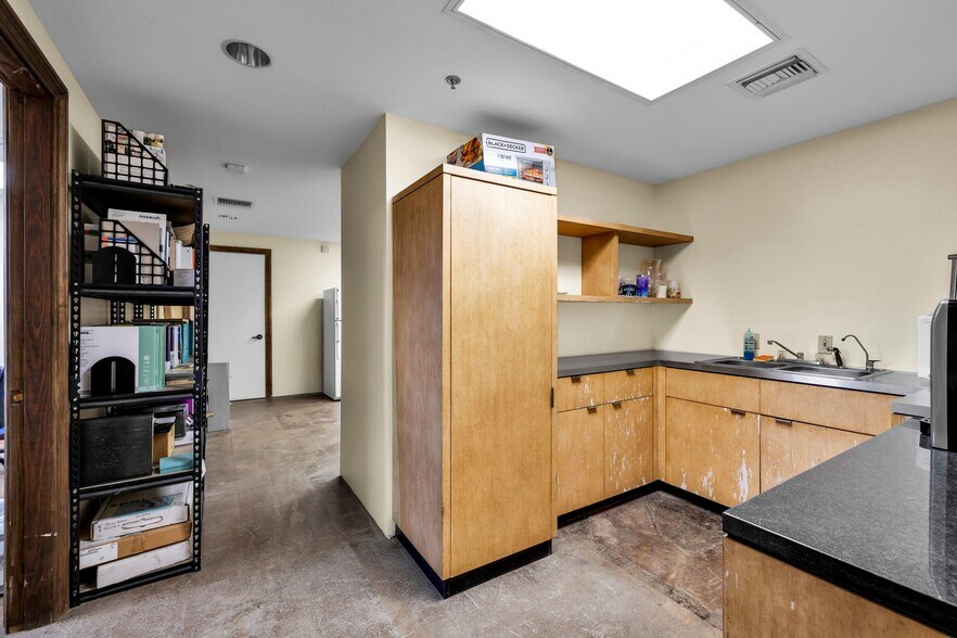 More Photos Of 54465 29 Palms Highway, Yucca Valley Warehouse For Sale