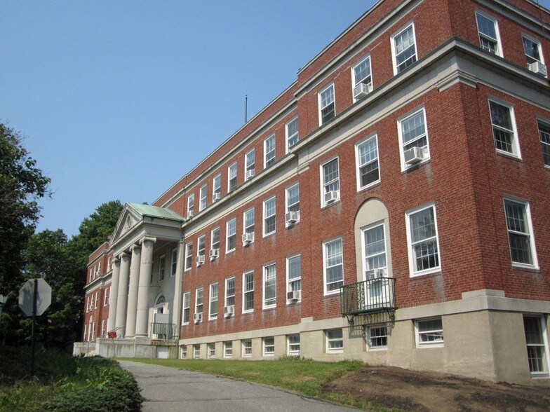 More Photos Of 9 Green St, Augusta Office For Lease