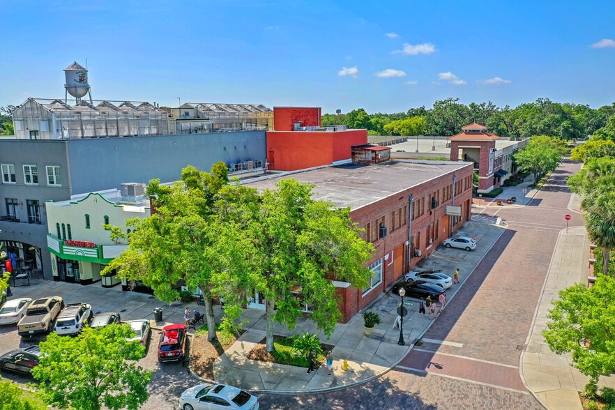 More Photos Of 162 W Plant St, Winter Garden General Retail For Lease