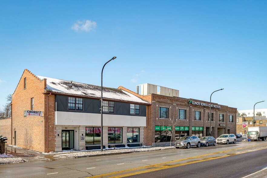 More Photos Of 517 Green Bay Rd, Wilmette Storefront Retail Office For Lease
