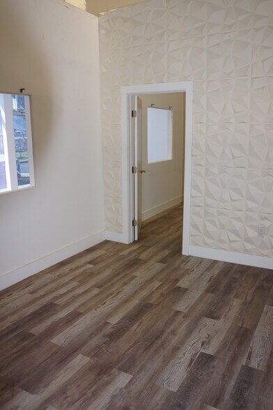 More Photos Of 755-833 NW 167th St, Miami Flex For Lease