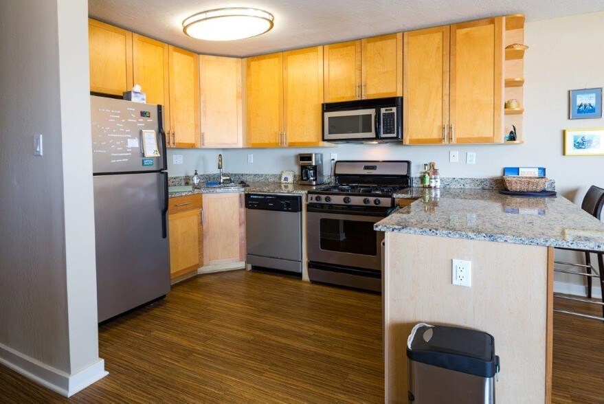 More Photos Of 380 Esplanade Ave, Pacifica Apartments For Sale
