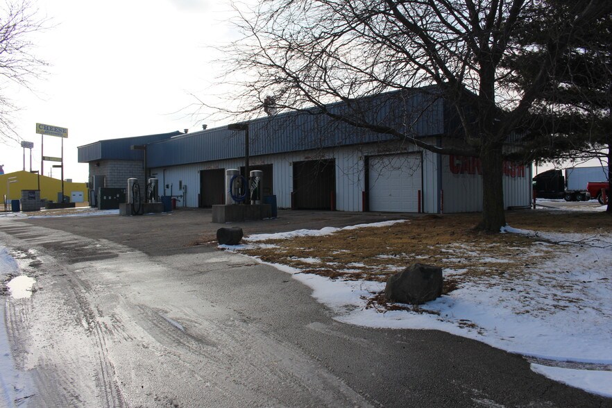 More Photos Of 6383 Lake Rd, Windsor Carwash For Sale
