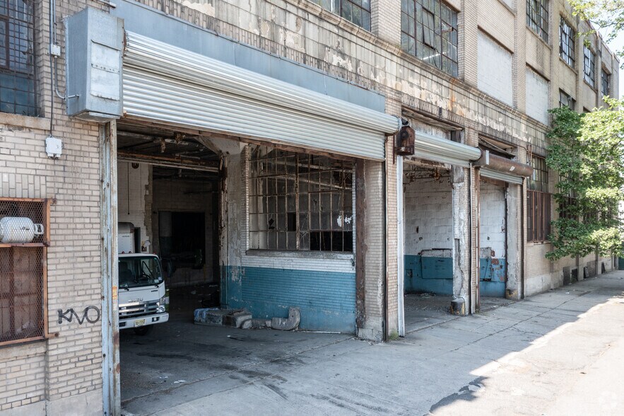 More Photos Of 2-8 Central Ave, East Orange Manufacturing For Lease
