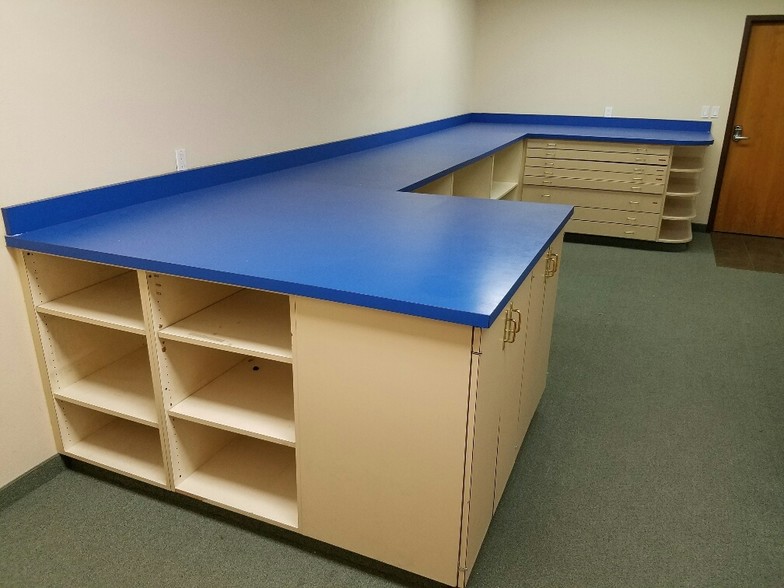 More Photos Of 5040 Edna Ave, Las Vegas Office For Lease