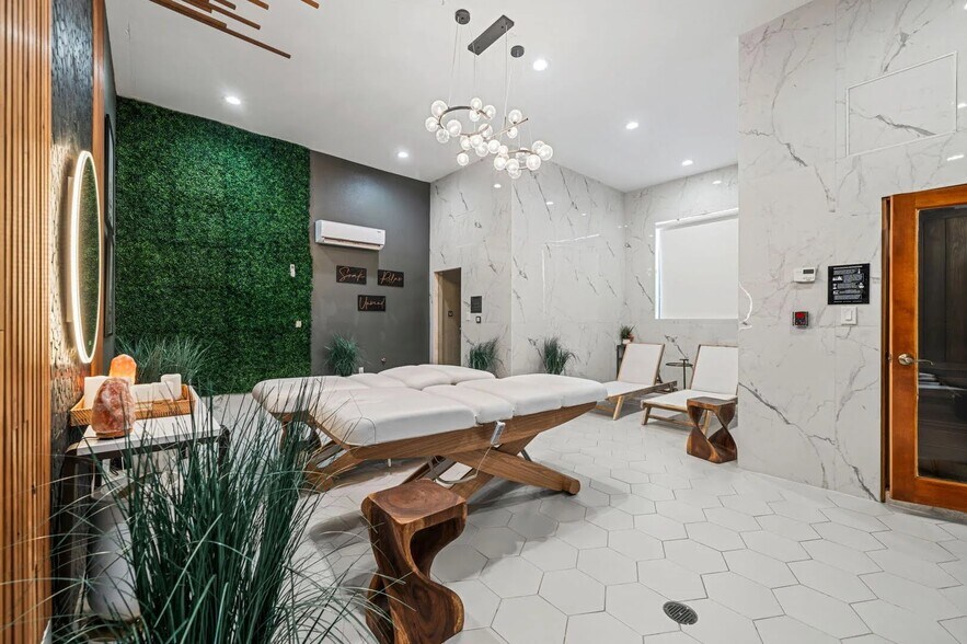 More Photos Of 521 Muirfield Loop, Reunion Specialty For Sale