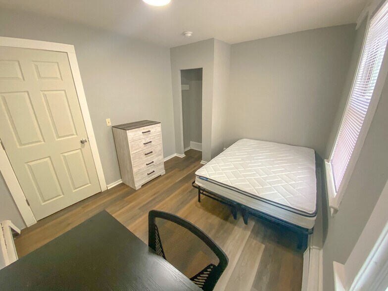 More Photos Of 41 1/2 Fayette St, Binghamton Apartments For Sale