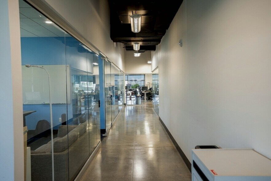 More Photos Of 450 N 1500 W, Orem Office For Lease