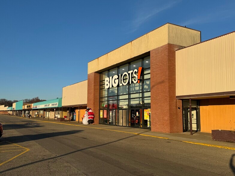 More Photos Of 1314-1536 Whipple Ave NW, Canton General Retail For Lease