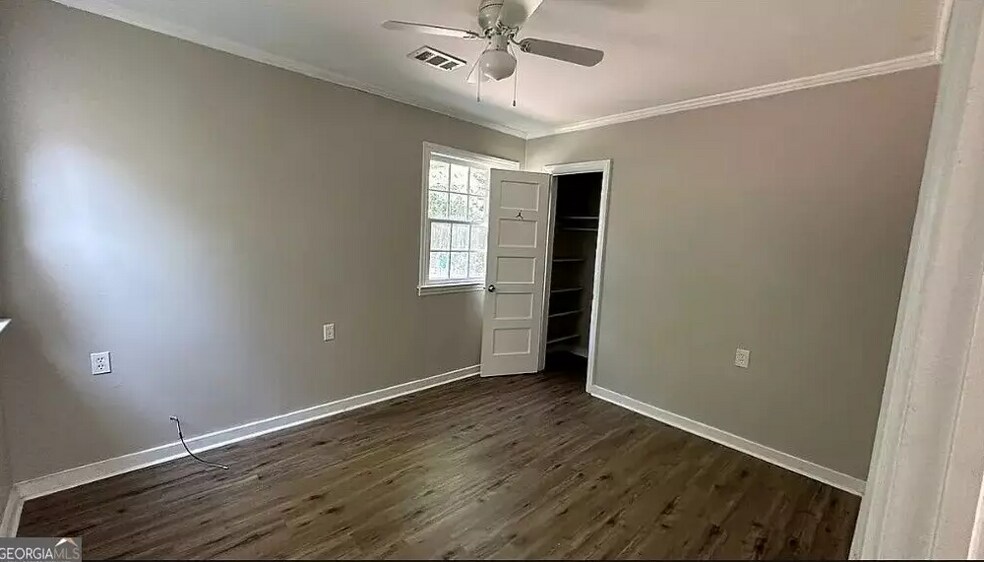 More Photos Of 305 S Walnut St, Greensboro Apartments For Sale