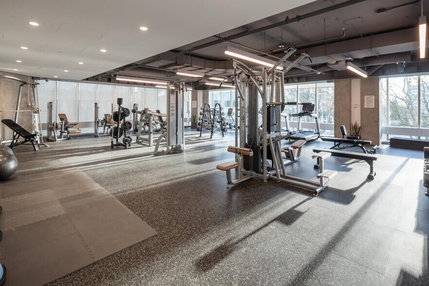 More Photos Of 1500 W Georgia St, Vancouver Office For Lease