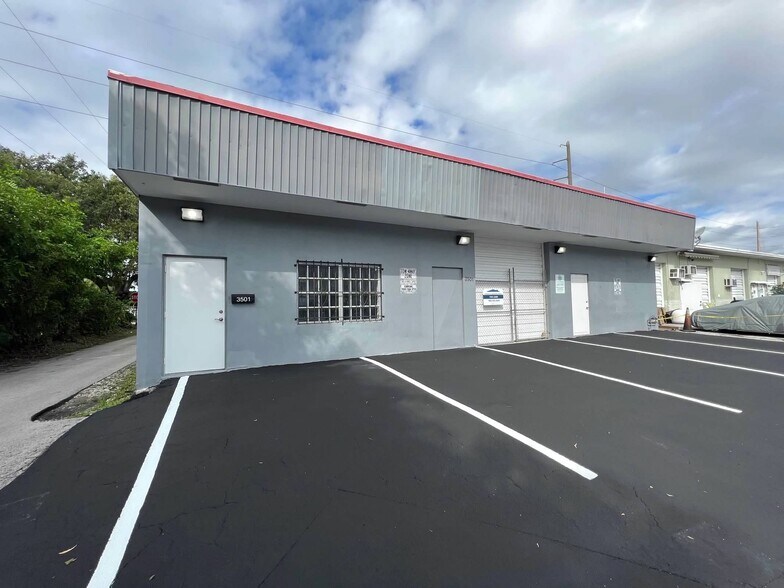 Primary Photo Of 3501 NW 10th Ave, Fort Lauderdale Warehouse For Lease