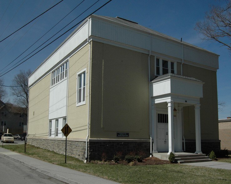 Primary Photo Of 212 3rd Ave, Radford General Retail For Lease