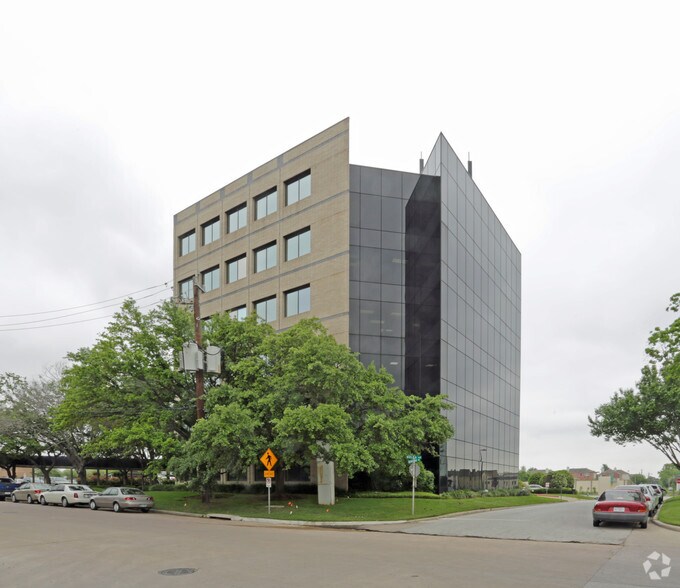 More Photos Of 5225 Katy Fwy, Houston Office For Lease
