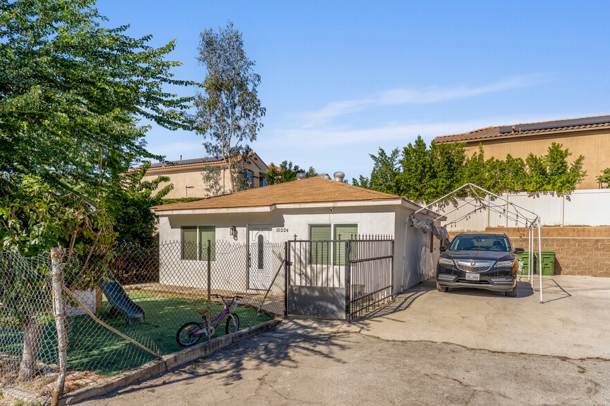 More Photos Of 10218 Bradley Ave, Pacoima Apartments For Sale