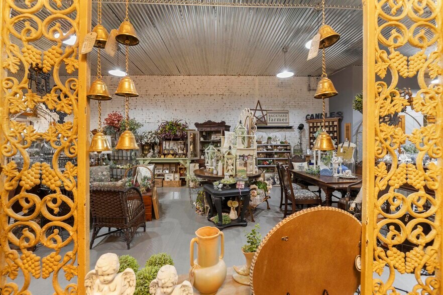 More Photos Of 128 S 6th St, Plattsmouth Storefront Retail Residential For Sale