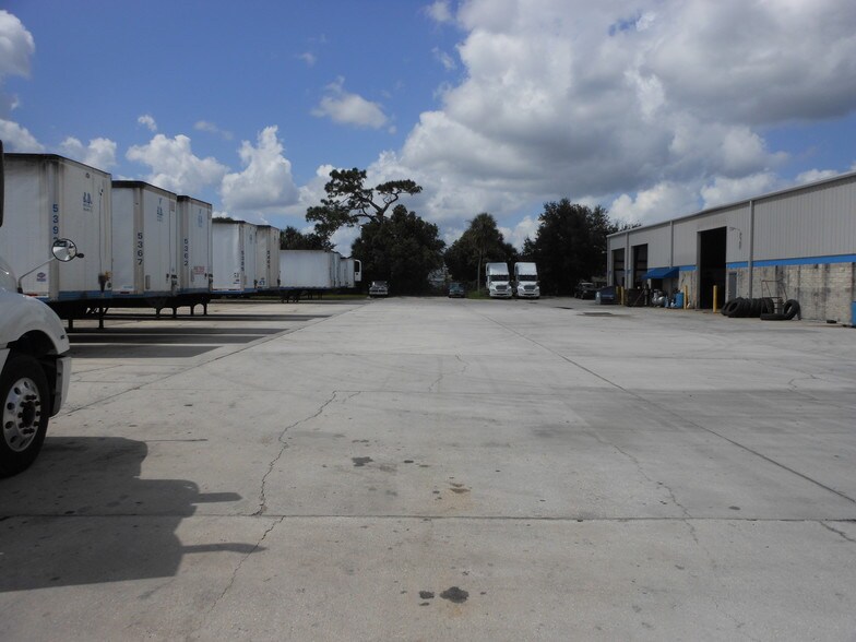 More Photos Of 1325 Yorktown St, Deland Warehouse For Lease