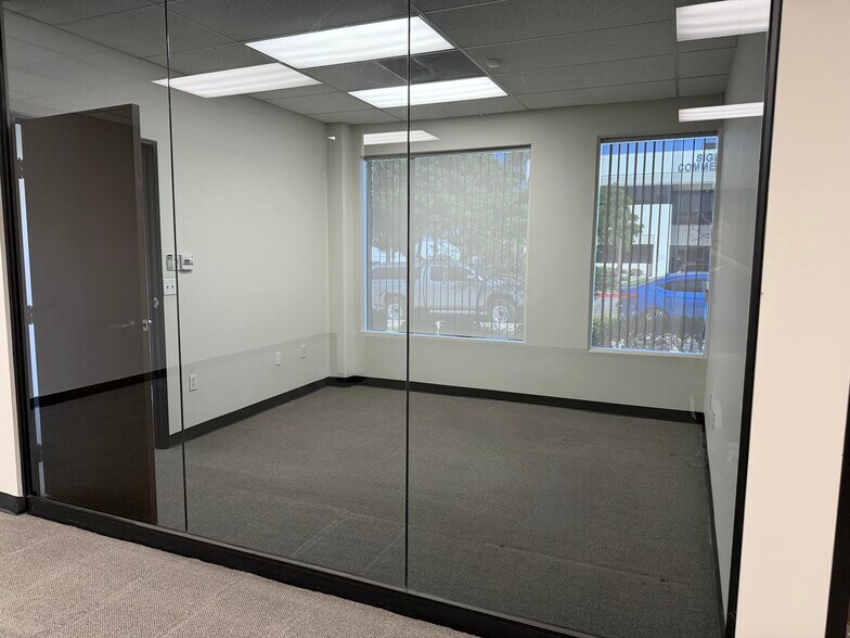 More Photos Of 2675 Junipero Ave, Signal Hill Warehouse For Lease
