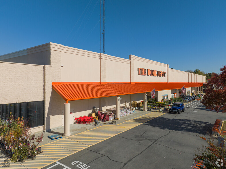 More Photos Of 1000 Carmia Way, Richmond Unknown For Lease