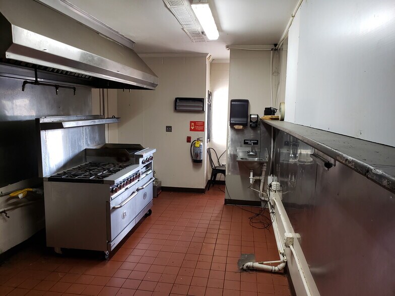 More Photos Of 102 S Armed Forces Blvd, Warner Robins Restaurant For Sale