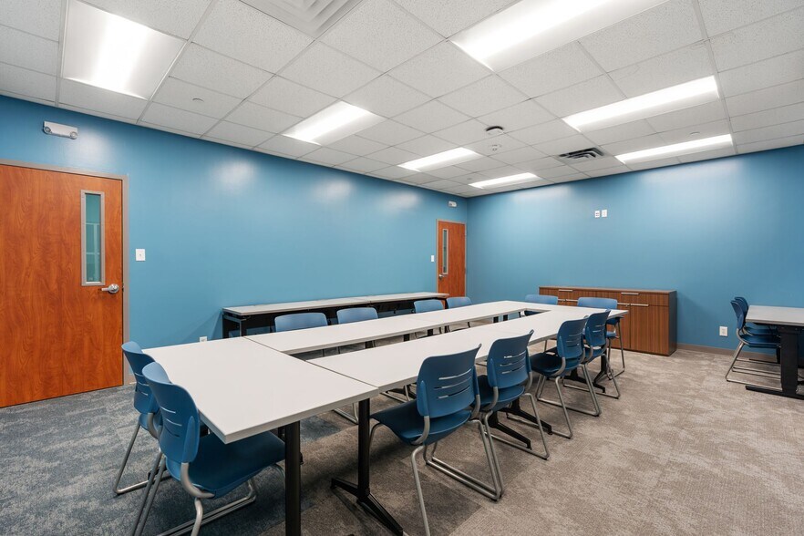 More Photos Of 1411 W Main St, League City Schools For Sale