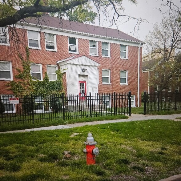Primary Photo Of 1875 Forest Hills Blvd, Cleveland Apartments For Sale
