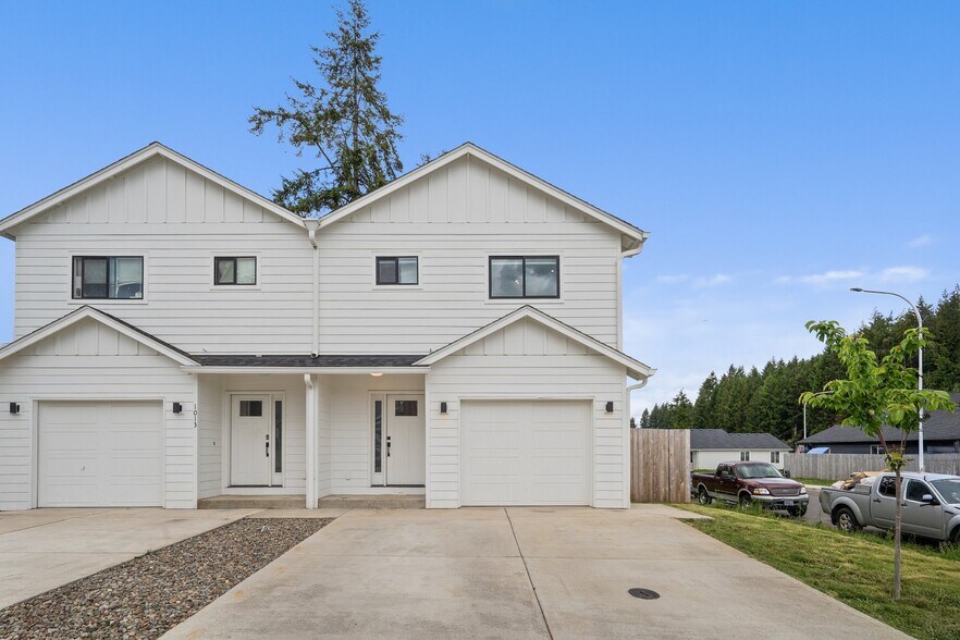 Primary Photo Of 1013 Peach Rd, Winlock Apartments For Sale