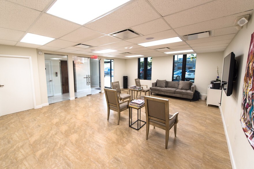 More Photos Of 3035 E Commercial Blvd, Fort Lauderdale Medical For Sale