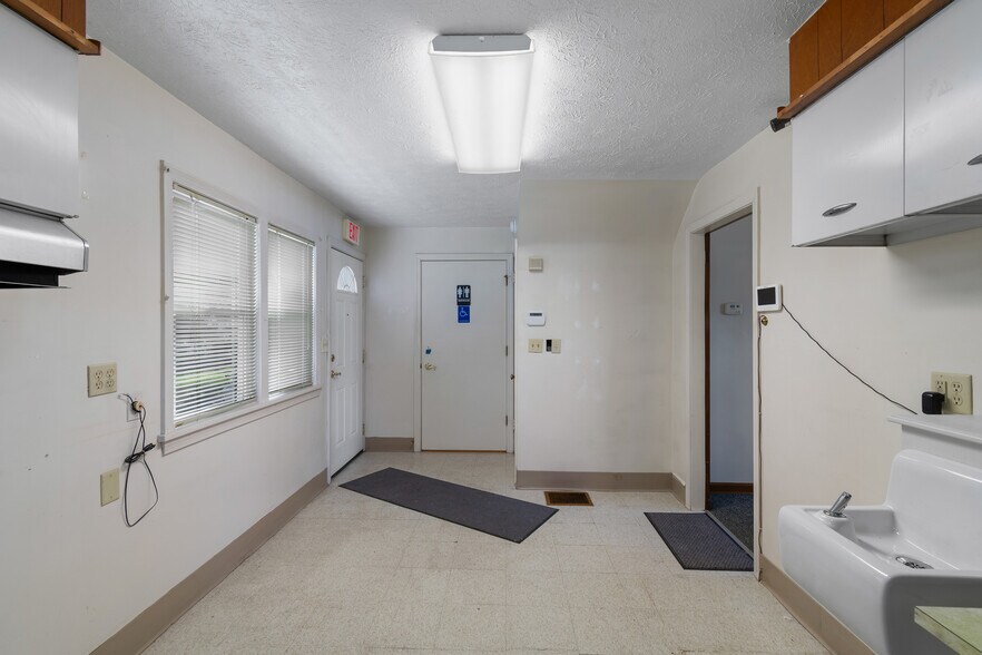 More Photos Of 1850 Whipple Ave NW, Canton Storefront Retail Residential For Sale