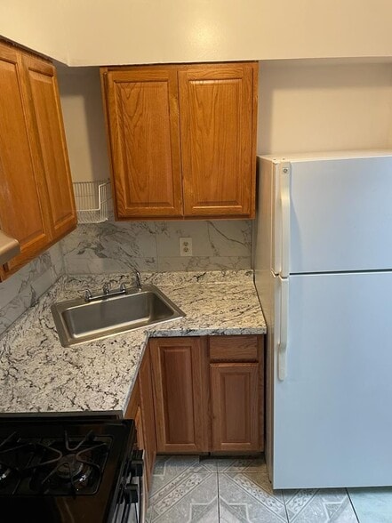 More Photos Of 5528 98th St, Corona Apartments For Sale