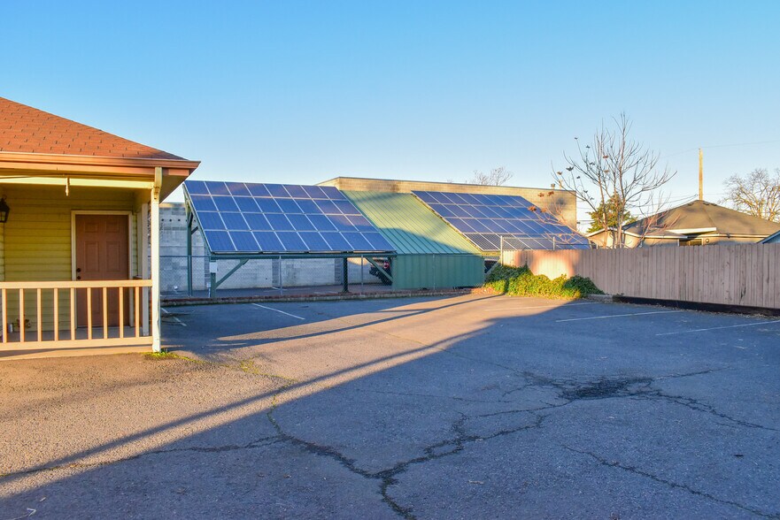 More Photos Of 1016 Court St, Medford Medical For Sale