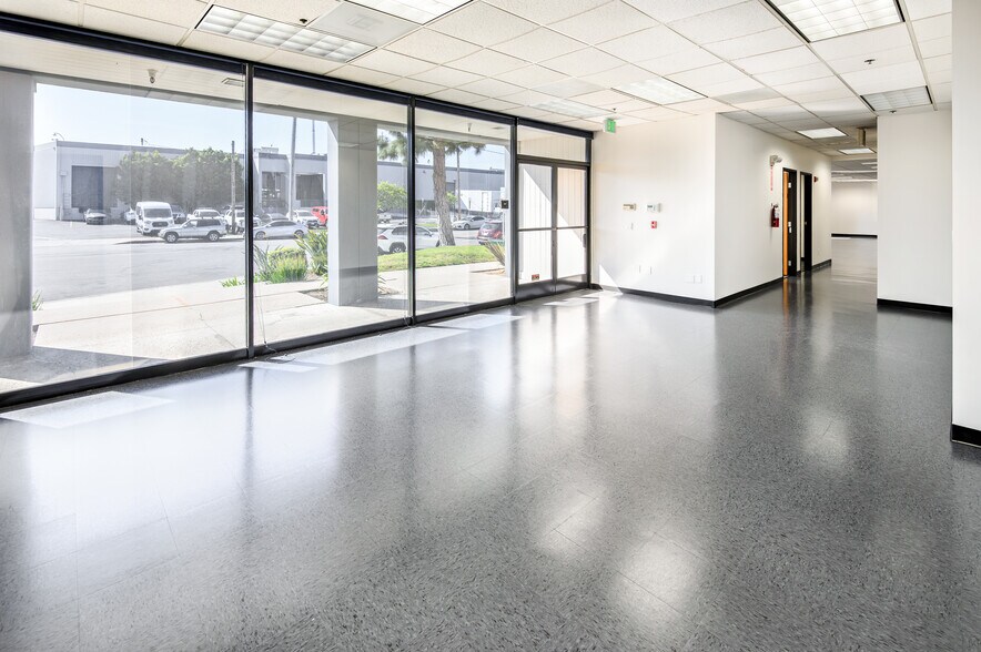 More Photos Of 2551 Santa Fe Ave, Redondo Beach Light Manufacturing For Sale