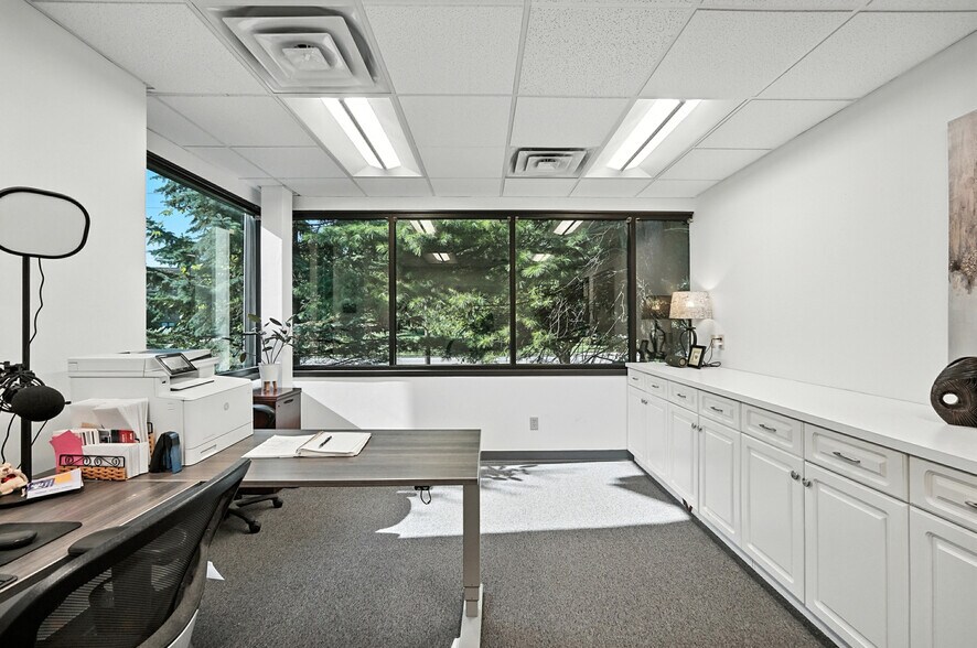 More Photos Of 5636 Bridgetown Rd, Cincinnati Medical For Sale