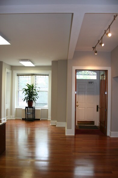 More Photos Of 1514-1518 P St NW, Washington Office For Sale