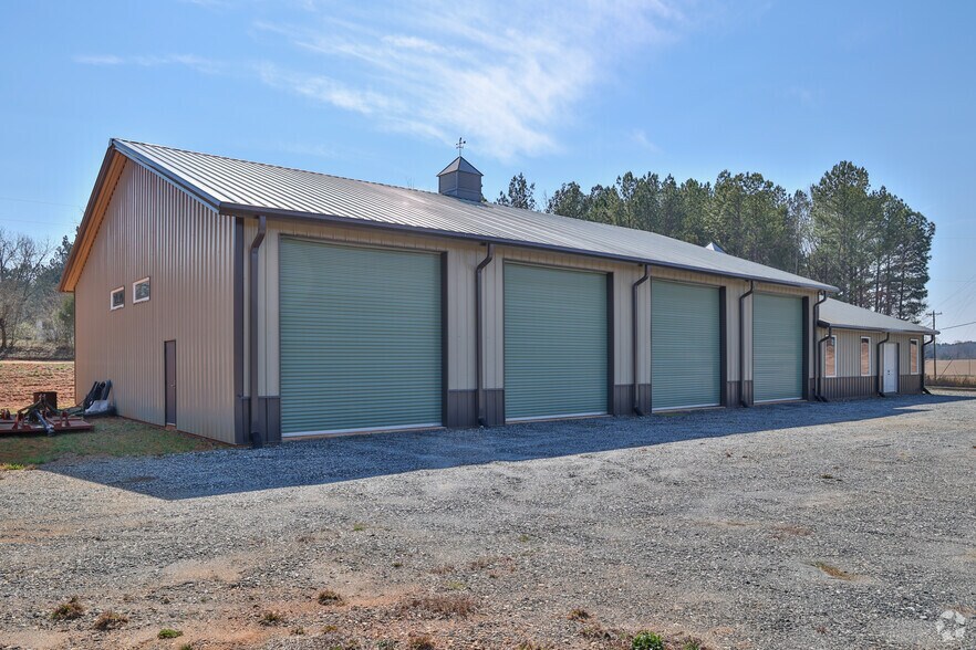 More Photos Of 2224 Gumlog Rd, Lavonia Light Manufacturing For Sale