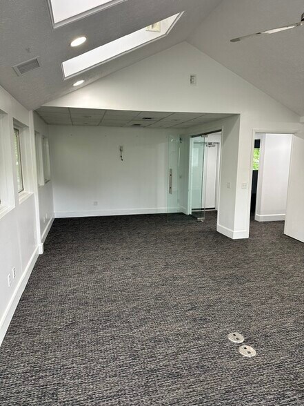 More Photos Of 656 Kreag Rd, Pittsford Office For Lease
