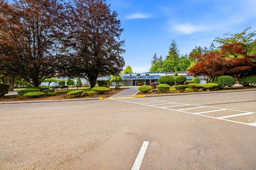 More Photos Of 500 NE Lilly Rd, Olympia Medical For Lease