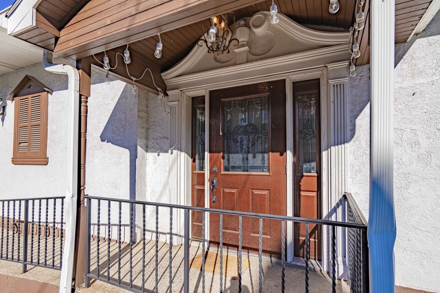 More Photos Of 754 Cherokee st, Fountain Hill Restaurant For Sale